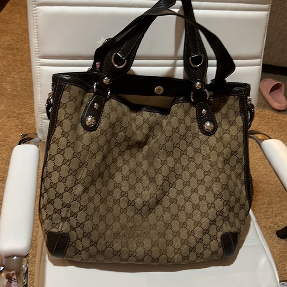AUTHENTIC! Very good condition Gucci tote - Picture 5 of 11